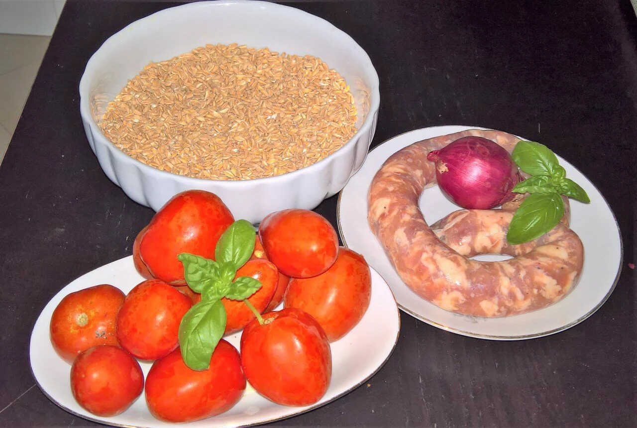 Farro salsiccia e zucchine